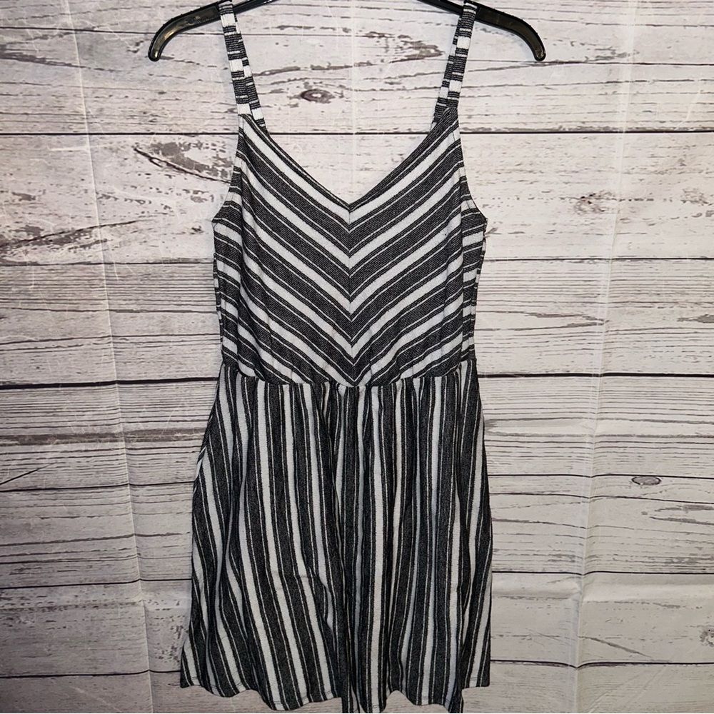 💙Universal Thread Striped Dress